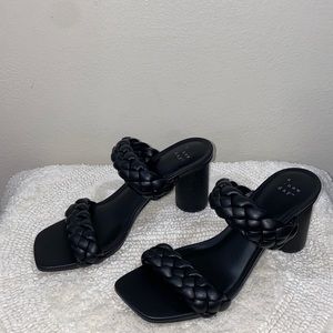 A New Day Women’s Basil Heels NWOT